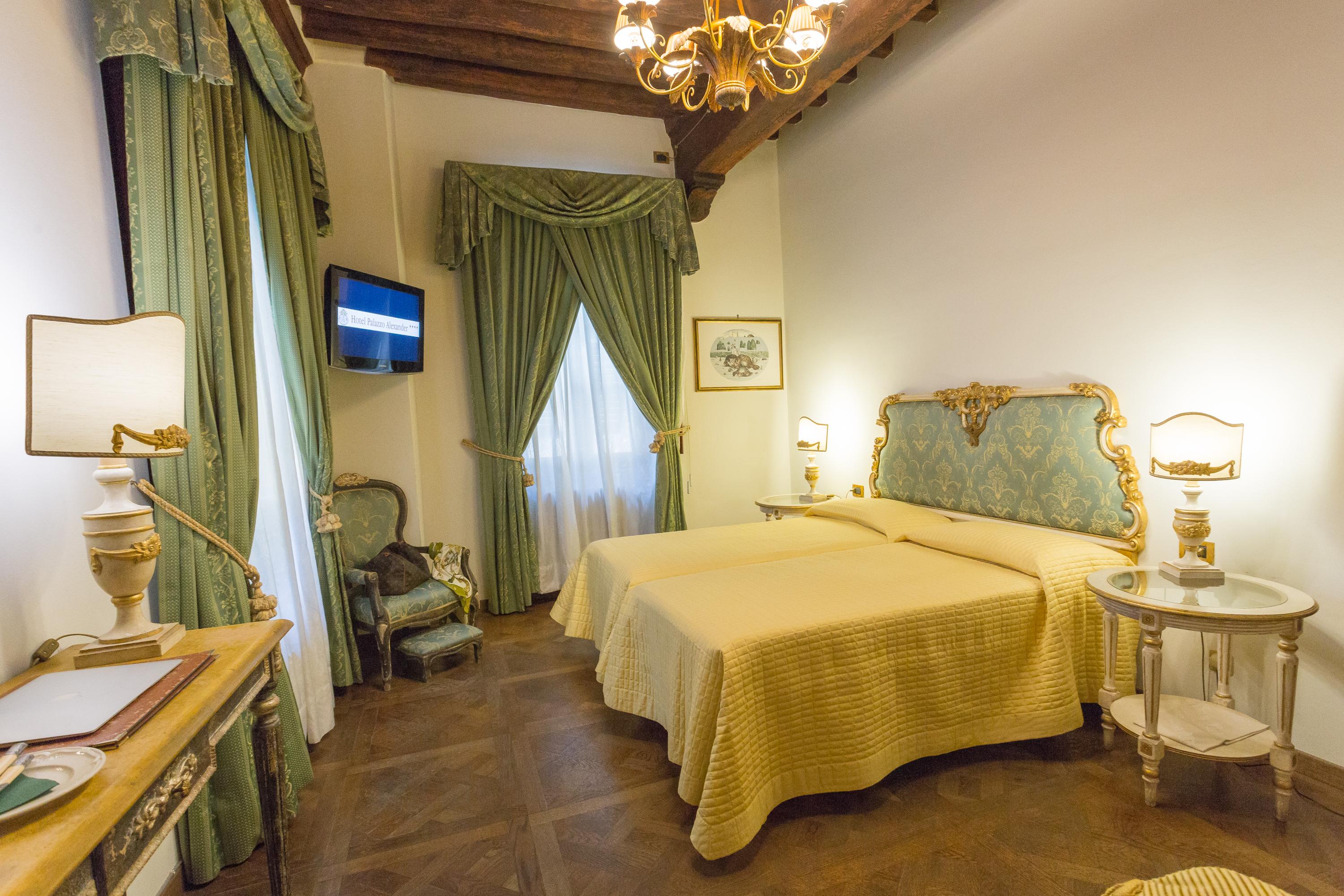 Hotel Palazzo Alexander ลุคคา ภายนอก รูปภาพ