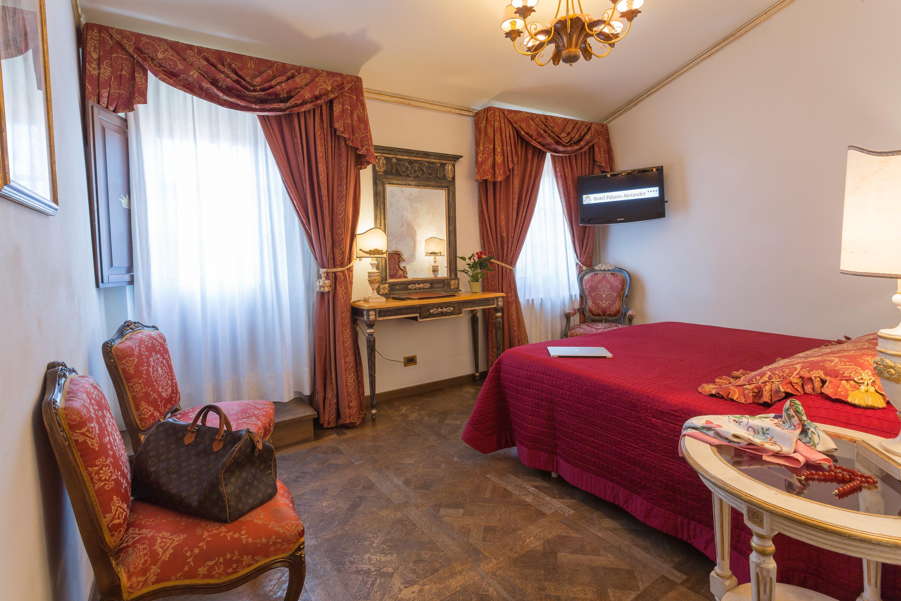 Hotel Palazzo Alexander ลุคคา ภายนอก รูปภาพ