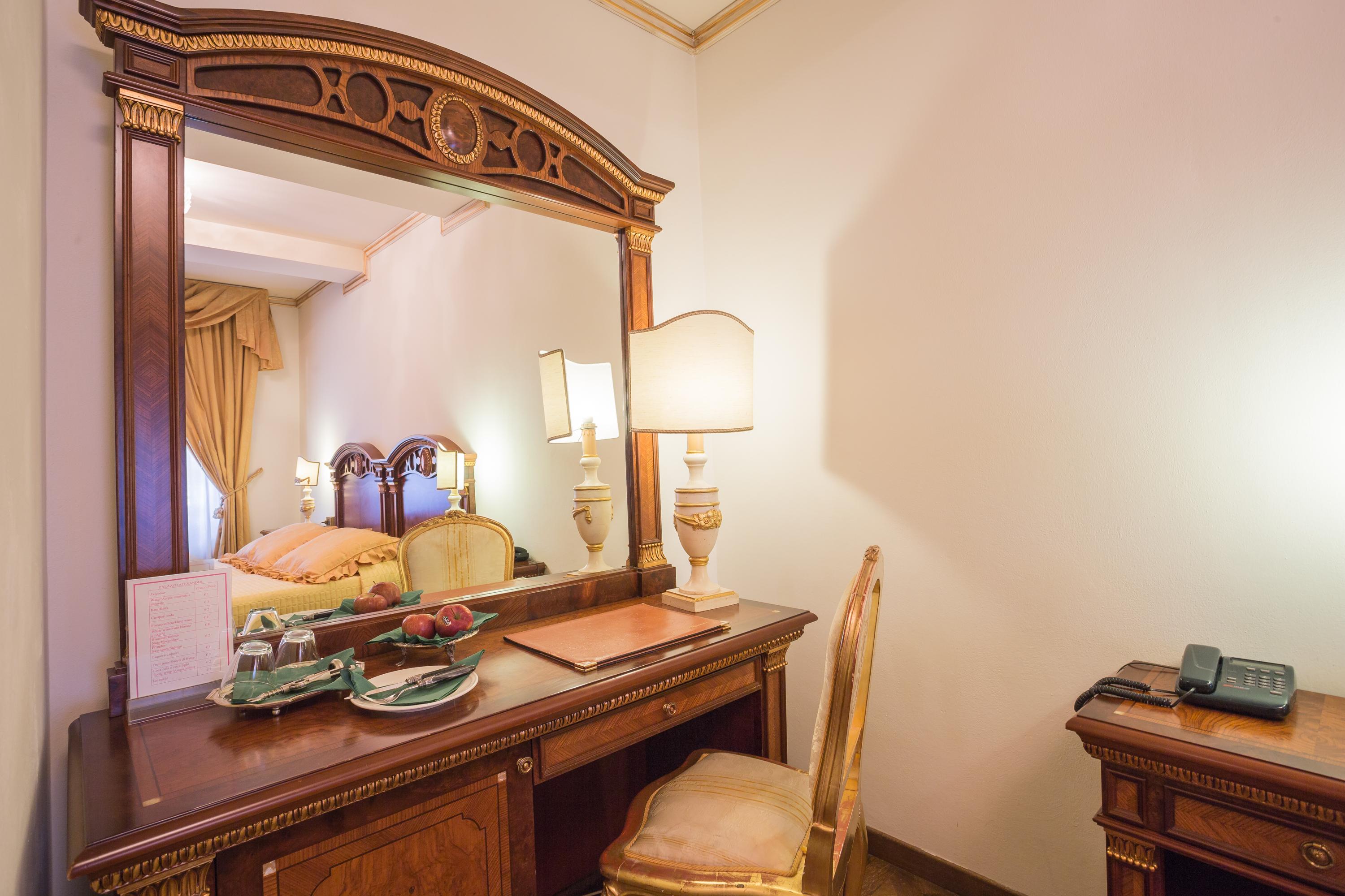 Hotel Palazzo Alexander ลุคคา ภายนอก รูปภาพ