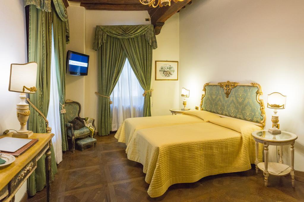 Hotel Palazzo Alexander ลุคคา ภายนอก รูปภาพ